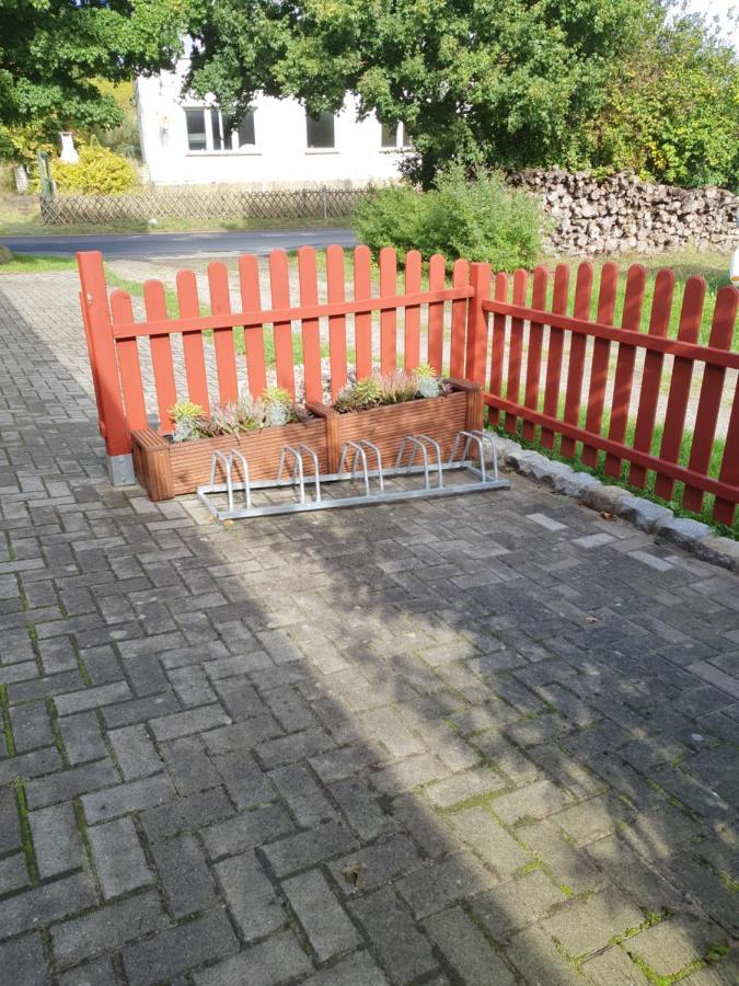 Ferienwohnungen Ruegen-Glueck Lohme Exteriör bild